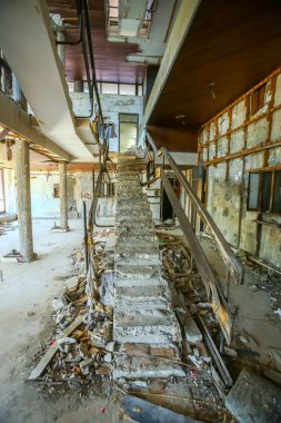 eski bina berbat ettin.