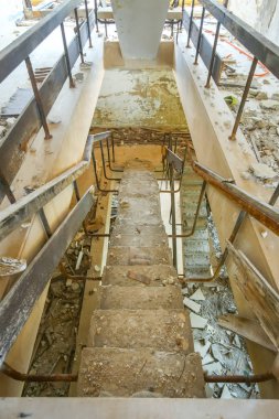 eski bina berbat ettin.