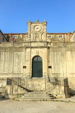 Piskoposluk klasik İlköğretim Okulu