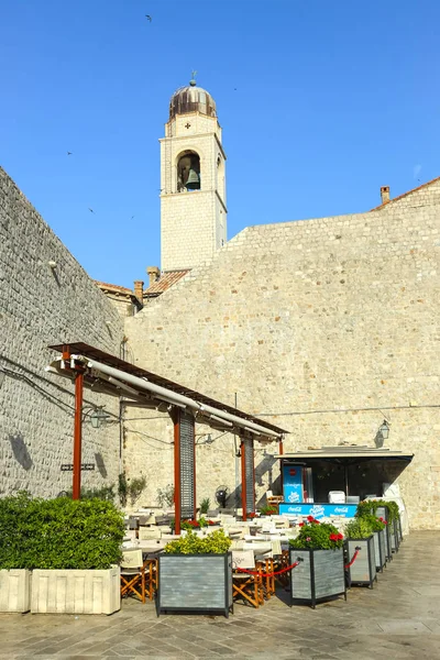 Restaurant terrace in old city core — Stock Photo, Image