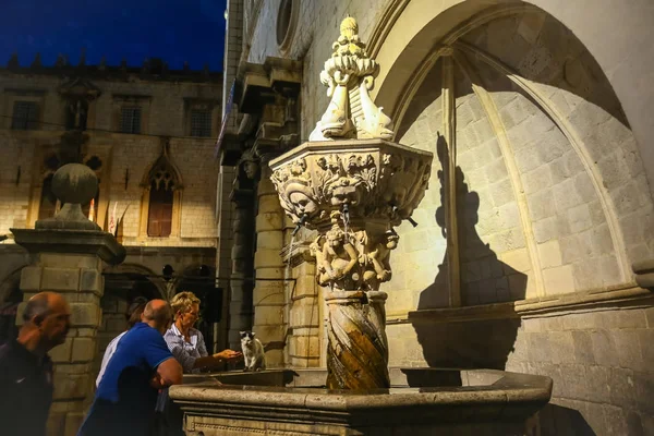 Small Onofrio Fountain in Dubrovnik — Stock Photo, Image