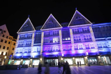 Işıklı Oberpollinger bölümü boğaz