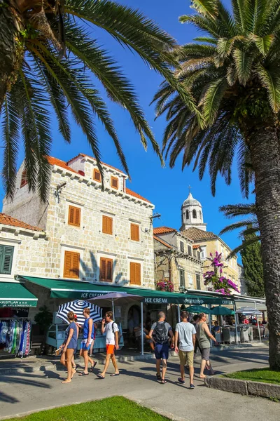 Frente ao mar de cidade pequena Cavtat — Fotografia de Stock