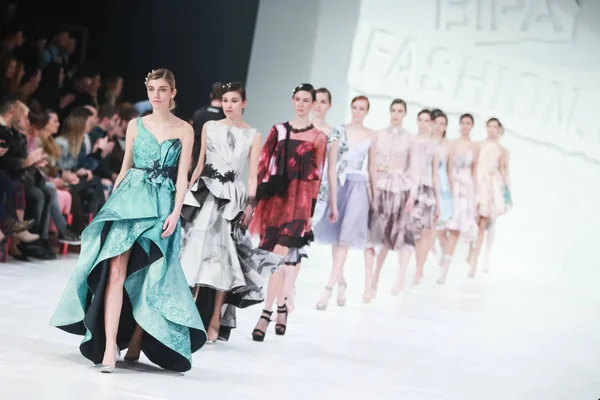Bipa Fashion.hr defile 2018: Jelena Holec