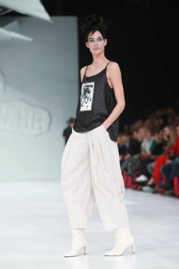 Bipa Fashion.hr defile: Marina Design