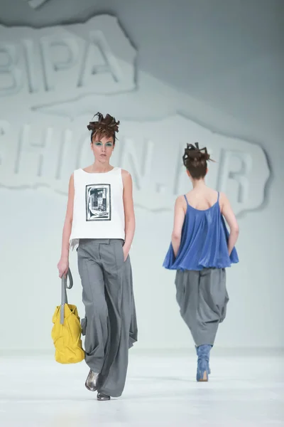 Bipa Fashion.hr fashion show: Марина Дизайн — стоковое фото