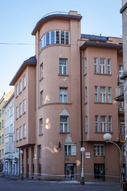 Zagreb, Hırvatistan - 22 Mart 2020: Hırvatistan 'ın sabah başkentinde Zagreb, Richter başına 5,5 şiddetindeki depremin etkisiyle sarsıldı. Zagreb şehir merkezindeki hasarlı binalar.