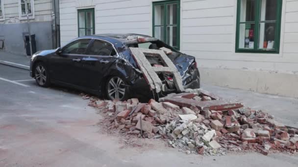 クロアチアのザグレブ 2020年3月22日 クロアチアの朝の首都では ザグレブはマグニチュード5 5の地震に見舞われた 建物の一部が倒壊して車が破壊されました — ストック動画