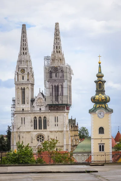 Zagreb Croacia Abril 2020 Vista Desde Ciudad Alta Catedral Zagreb — Foto de Stock