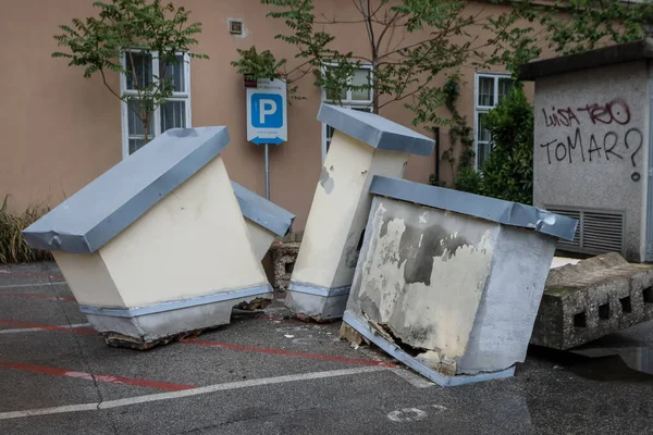 Zagreb Kroatien April 2020 Skadade Skorstenar Som Skadades Jordbävningen Richterskalan — Stockfoto