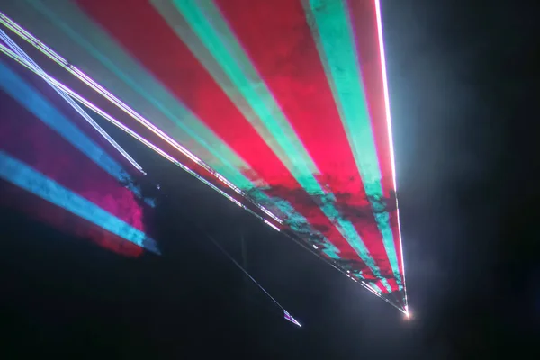 Renkli Lazer Sahne Işıkları Siyah Lazer Gösterimi — Stok fotoğraf