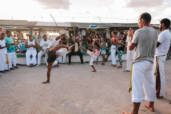 Cabedelo, Paraiba, Brazilië - 5 februari 2017 - A capoeira demonstratie op het strand van Jacare, in de buurt van Joao Pessoa, in Brazilië — Stockfoto