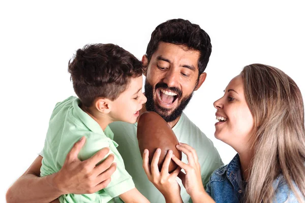 Brezilyalı aile yeme çikolata Paskalya yortusu yumurta