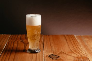 bardak bira ahşap tablo