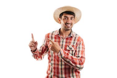 Festa Junina için tipik kıyafet giyen Brezilyalı adam portresi