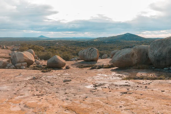Lajedo de Pai Mateus caati içinde bir ünlü rock oluşumdur