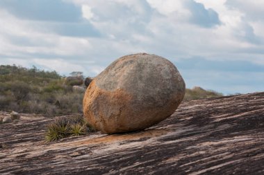 Lajedo de Pai Mateus caati içinde bir ünlü rock oluşumdur