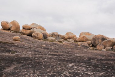 Lajedo de Pai Mateus caati içinde bir ünlü rock oluşumdur