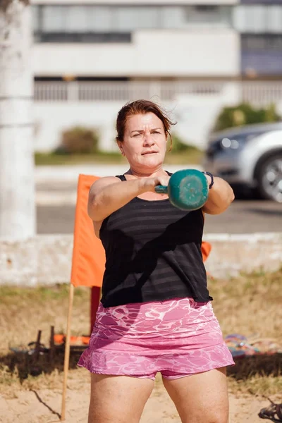 Cabedelo, işlevsel devre eğitim, sahilinde Paraiba, Brezilya - 7 Ekim 2017 - kadın