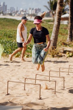 Cabedelo, işlevsel devre eğitim, sahilinde Paraiba, Brezilya - 7 Ekim 2017 - kadın