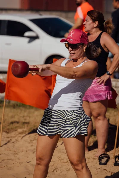 Cabedelo, işlevsel devre eğitim, sahilinde Paraiba, Brezilya - 7 Ekim 2017 - kadın