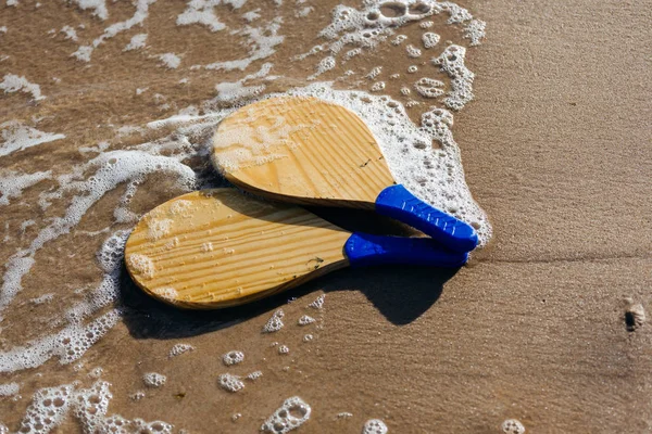 Plaj Tenisi, plaj Raket topu, matkot. Raketleri ve topu sahilde plaj