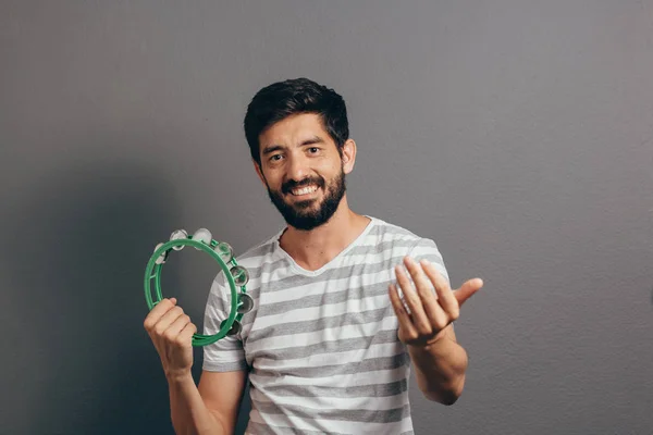 Portrait of Brazilian guy wearing carnival costume — Stock Photo, Image