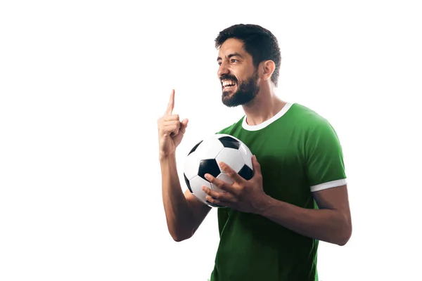 Ventilatore o giocatore sportivo in uniforme verde che celebra su sfondo bianco — Foto Stock