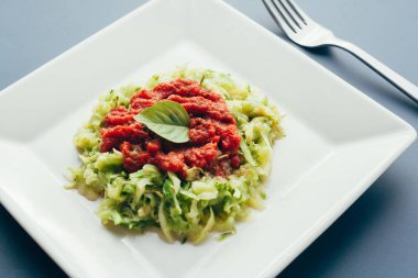 Tabak spagetti kabak