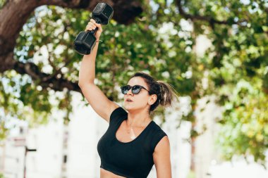 Halka açık parkta kadın eğitimi