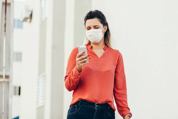 Brazilian Woman Wearing Face Mask Because Coronavirus Pandemic City Covid — Stock Photo, Image