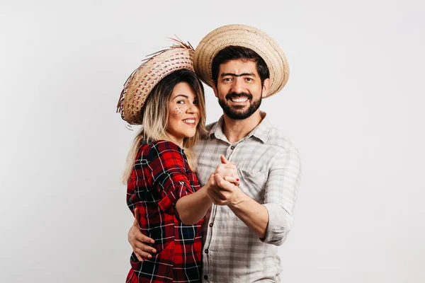 Pasangan Brasil Mengenakan Pakaian Tradisional Untuk Festa Junina Festival Juni — Stok Foto