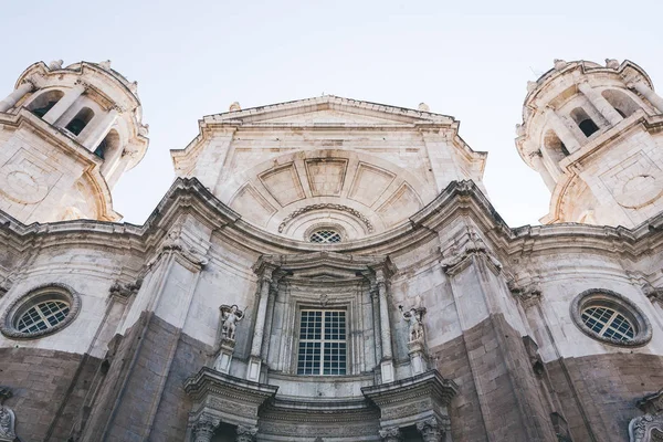 Düşük Açılı Görünüş Cephe Cadiz Katedrali Cadiz Spanya — Stok fotoğraf