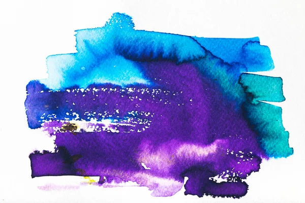 Pintura abstracta azul brillante y púrpura sobre blanco - foto de stock