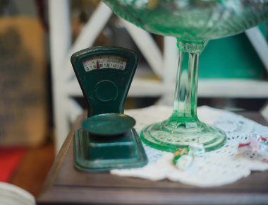 minii vintage yeşil ölçekler