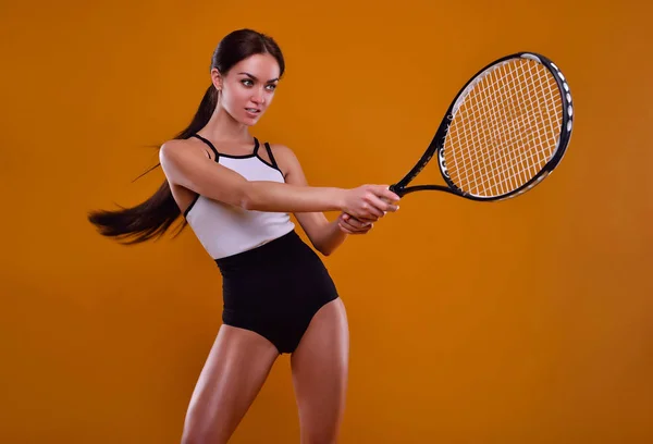 Teniszező nő stúdió — Stock Fotó