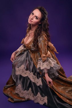 Ortaçağ elbise tarzı 1700s 1600s çok güzel bir kız