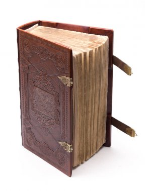 çok eski İncil kitap üzerinde beyaz izole