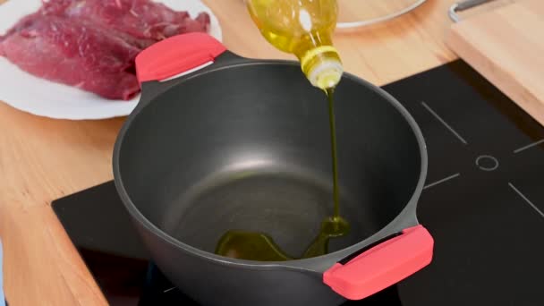 Oil Put Frying Pan Heated Beef Roulades Put — Stok video