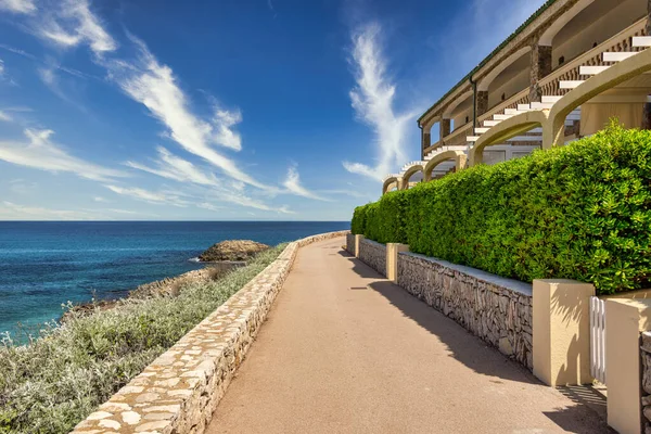 Cesta Podél Rekreačních Apartmánů Španělském Baleárském Ostrově Mallorca Blízkosti Cala — Stock fotografie