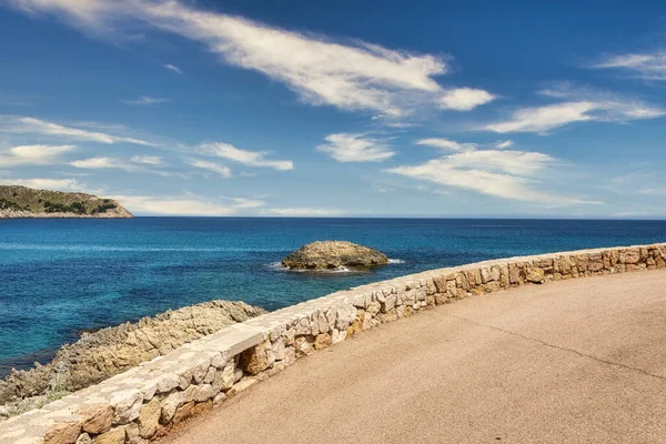 Prachtig Uitzicht Middellandse Zee Met Rotsachtige Kust Het Spaanse Balearen — Stockfoto