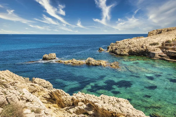 Krásný Výhled Středozemní Moře Skalnatým Pobřežím Španělském Baleárském Ostrově Mallorca — Stock fotografie