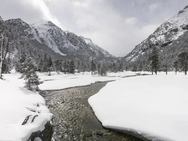 Pont d'espagne (Cauterets, Fransa, büyük vadi)