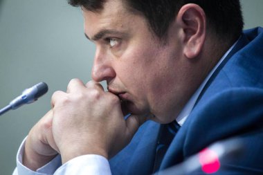 Müdürü Ulusal yolsuzlukla Bürosu, Ukrayna Artem Sytnyk sırasında düzenlediği basın toplantısında Kiev, Ukrayna
