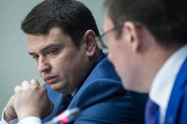 Directeur du Bureau national anti-corruption de l'Ukraine Artem Sytnyk lors d'une conférence de presse à Kiev, Ukraine — Photo