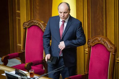 Ukrayna Parlamentosu hoparlör Andriy Parubiy Kiev, Ukrayna Parlamentosu oturumu sırasında