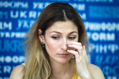 Bilgi İlkesi bakan yardımcısı Ukrayna Emine Dzhaparova sırasında düzenlediği basın toplantısında Kiev, Ukrayna