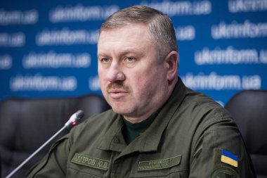 Ukrayna Ulusal Muhafız Yurii Allerov sırasında düzenlediği basın toplantısında Kiev, Ukrayna'nın komutanı