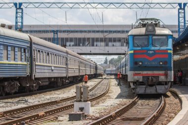 Trenler ana tren istasyonunun Kiev, Ukrayna