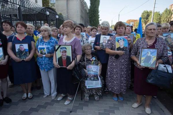 Родичі Мають Портрети Військовослужбовців Вбитих Конфлікті Сході України Коли Вони — стокове фото